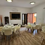 Del Mar Rab 아파트 *