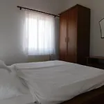 Del Mar Rab *